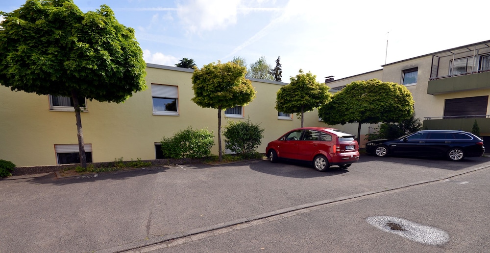 Alpha Hotel Garni - Property Image 4