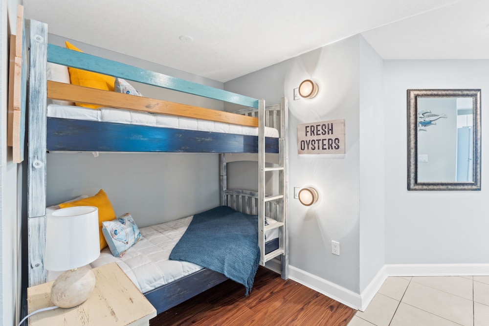 Grand Panama Beach Resort by Book That Condo