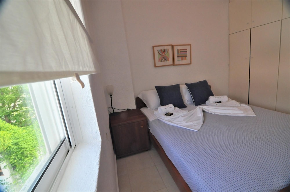 Zennova 16 Naftilos Family Summer House view 5