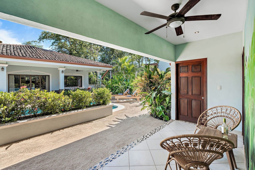 Stylish Home with Chic Decor, Luxury Amenities & Tropical Outdoor Oasis with Sparkling Private Pool