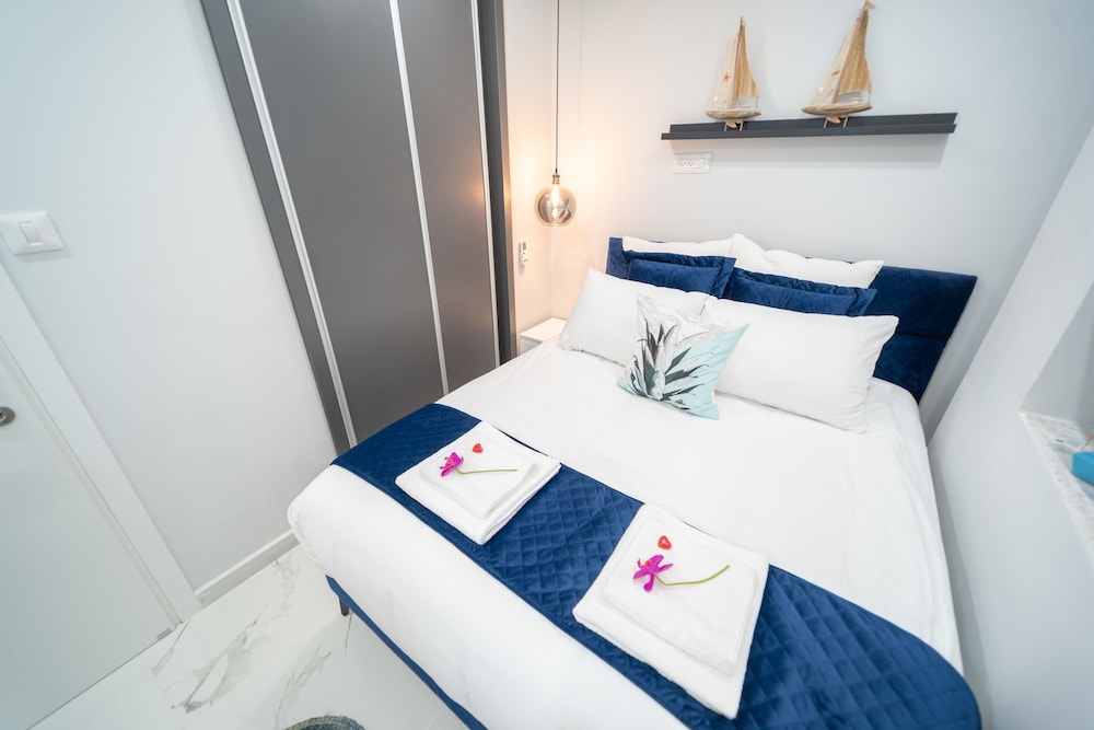 Boutique and garden apartments in Hawaii complex by YalaRent - Families only view 5