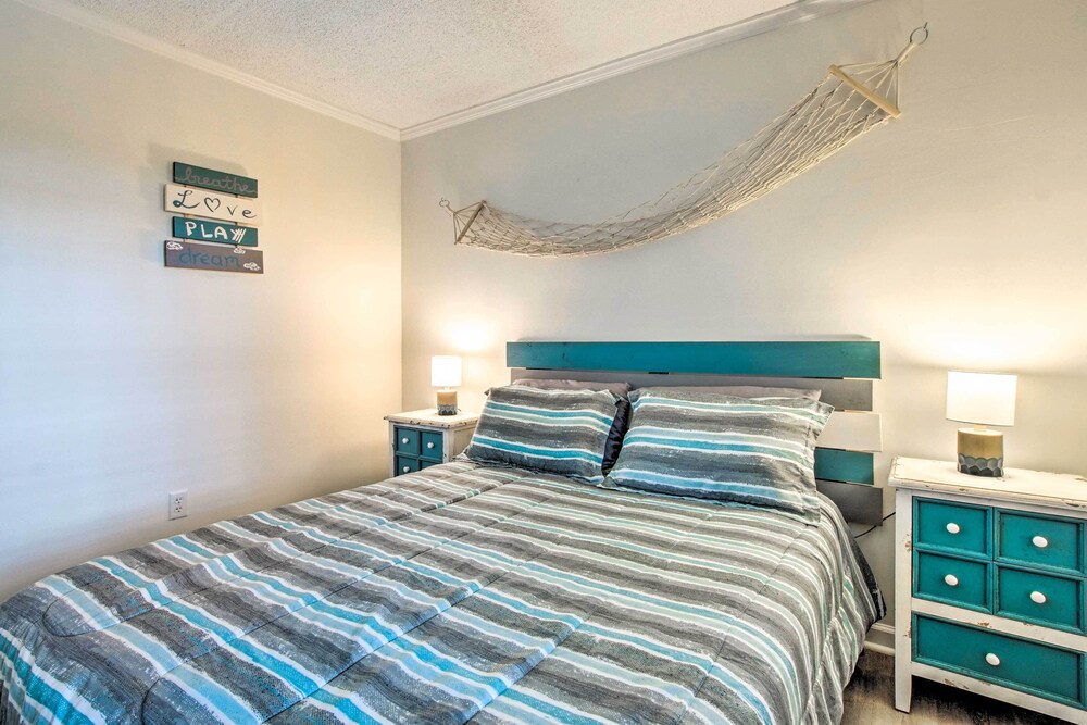 North Topsail Beach Condo w/ Balcony! view 4