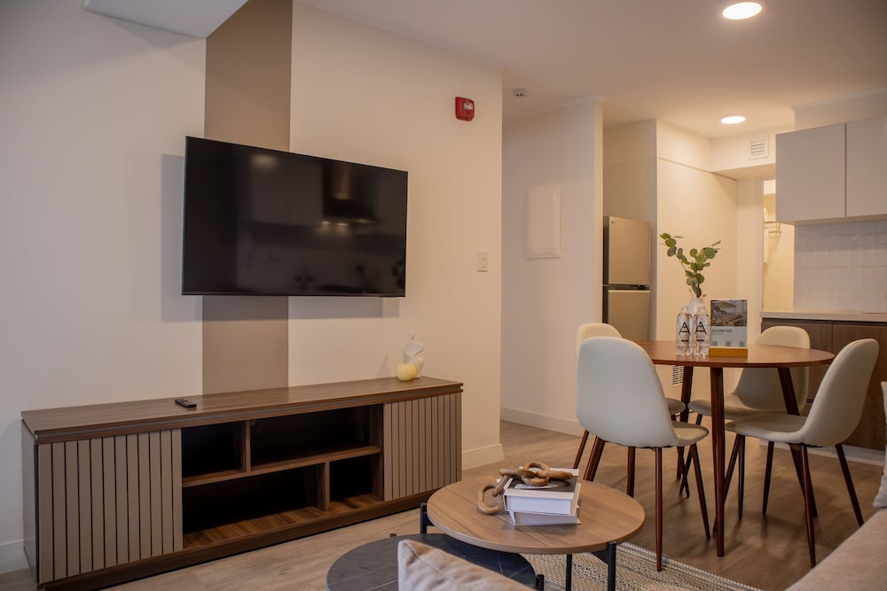 w Majestic 2BR w Balcony in Miraflores