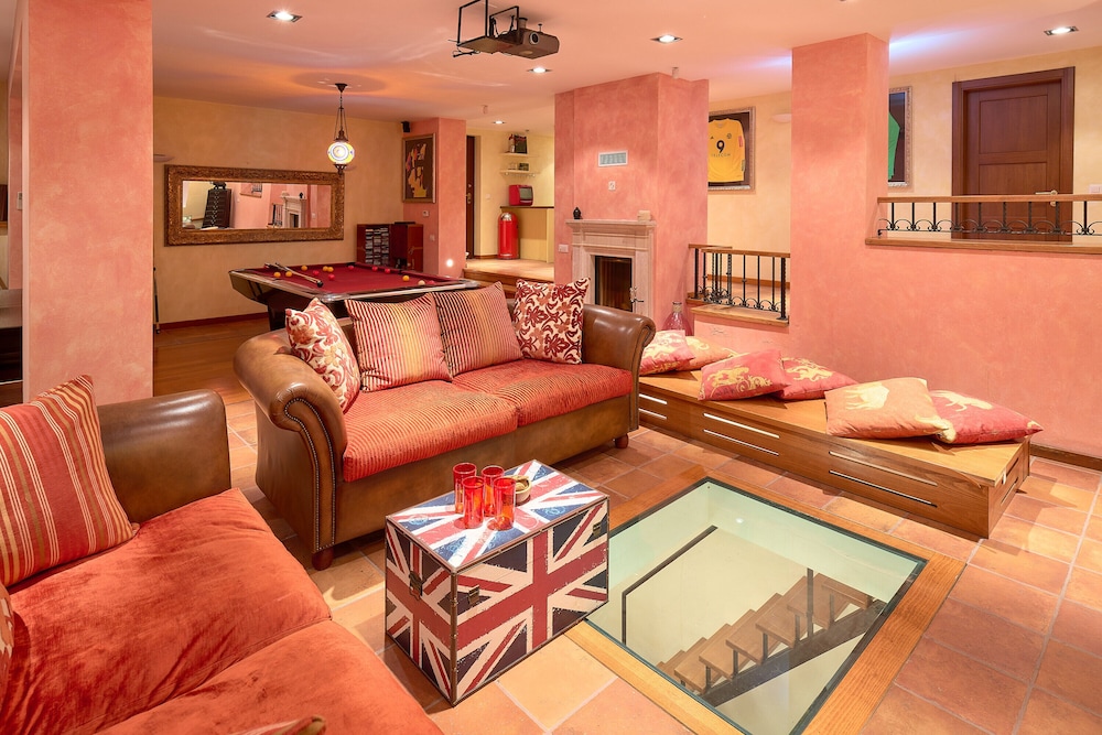 lounge