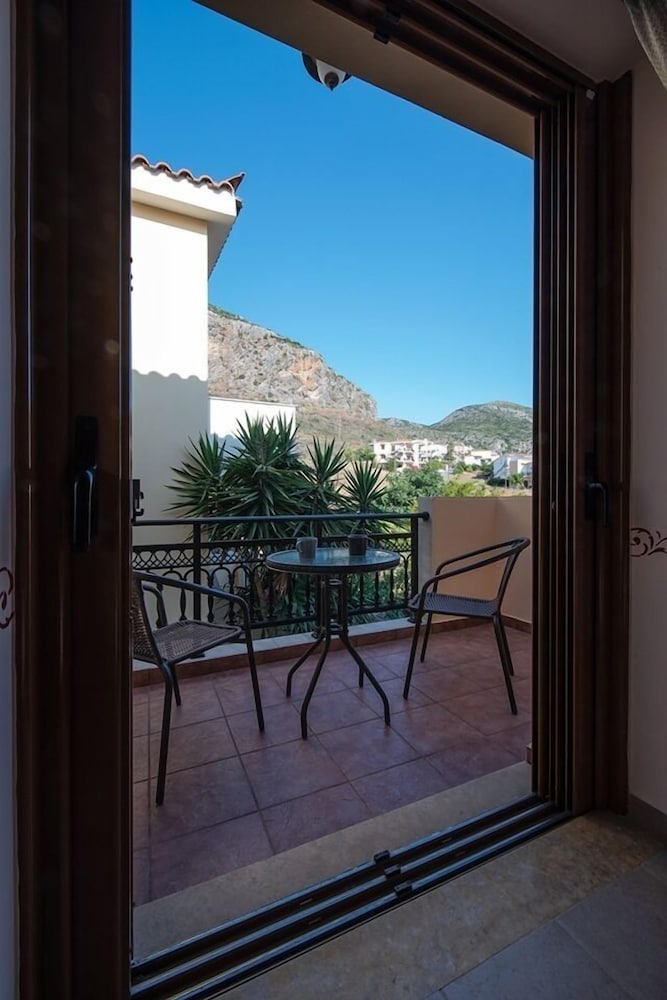 Cyrenia Guesthouse - Property Image 4