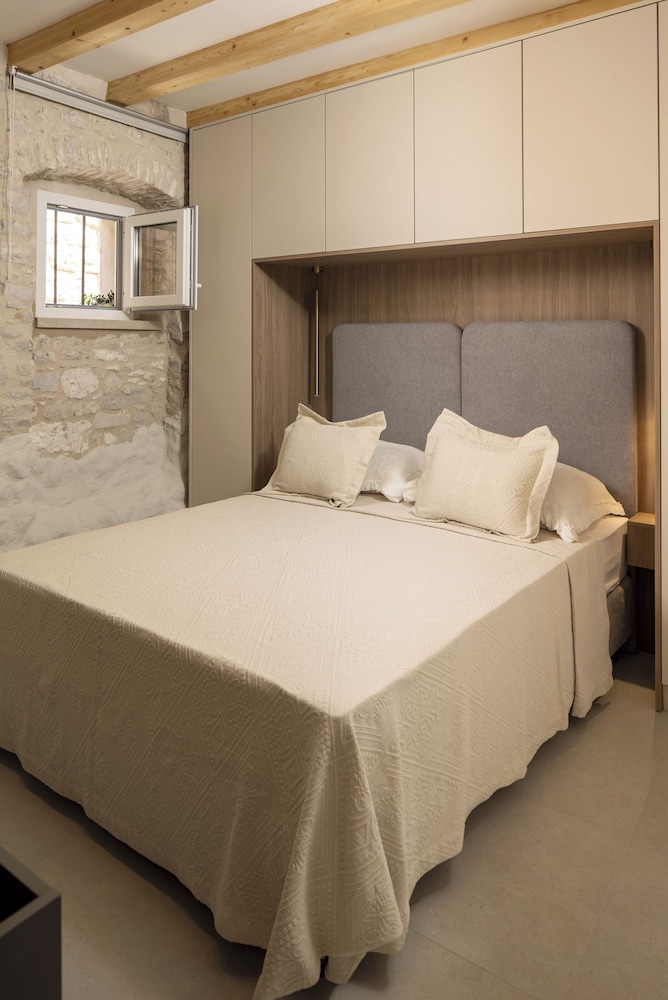 Villa Maja Aurelia in the Centre- Romantic studio apartment