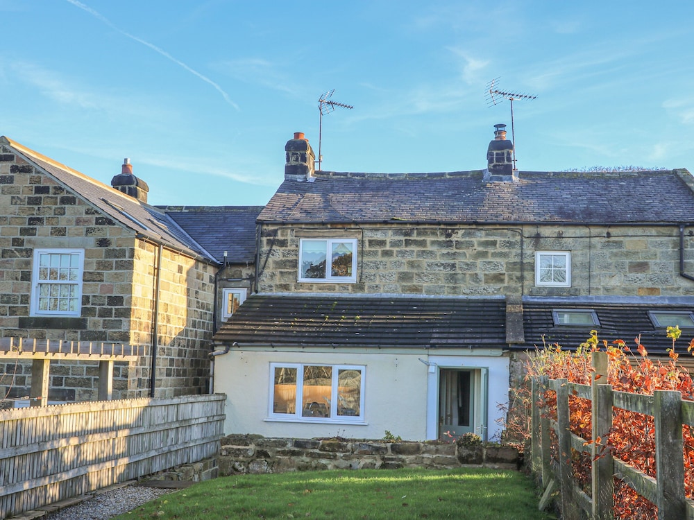 7 Scarah Bank Cottages
