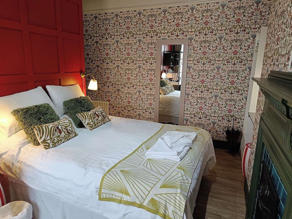Rooms on The Prom