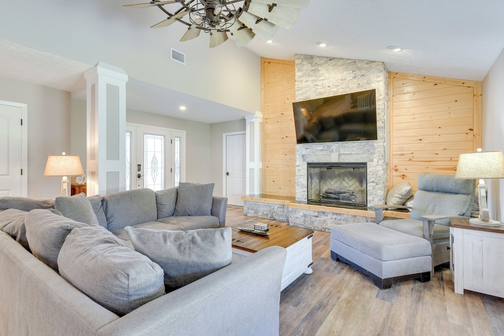Walk to Gulf: Tranquil Home w/ Yard in Pcb!
