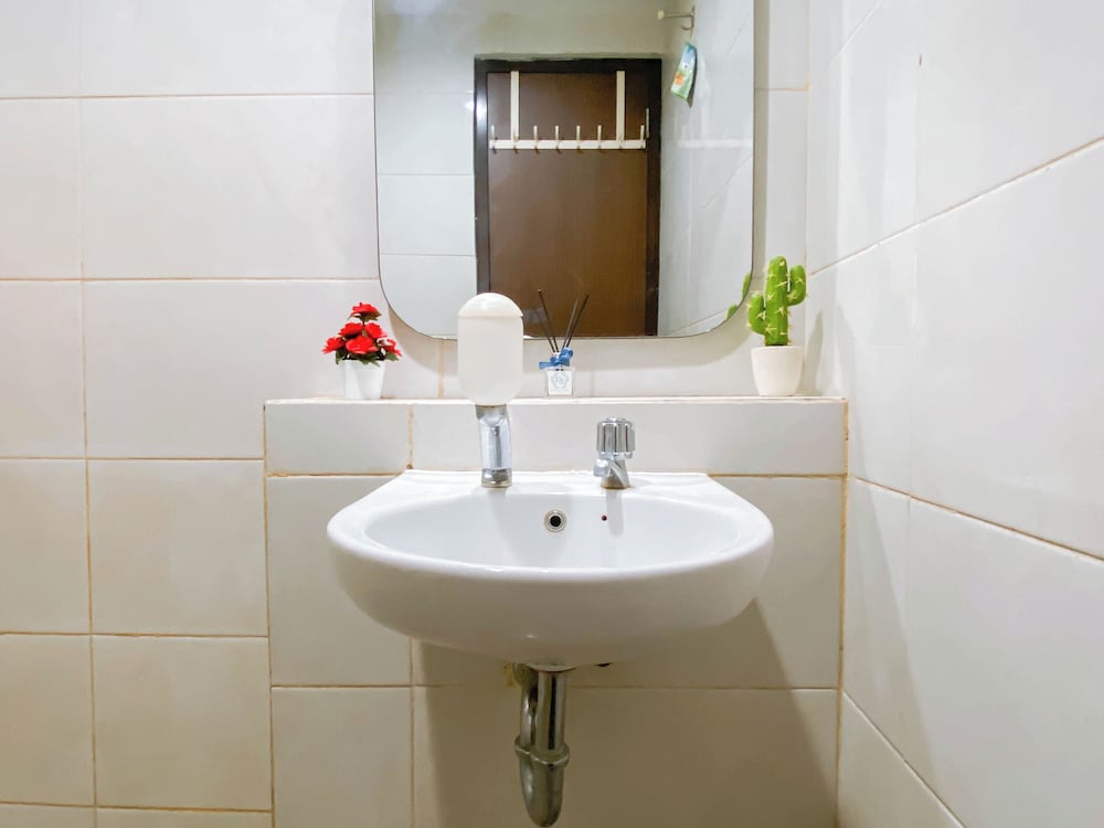 Cozy And Modern Style Studio At Grand Dhika City Apartment