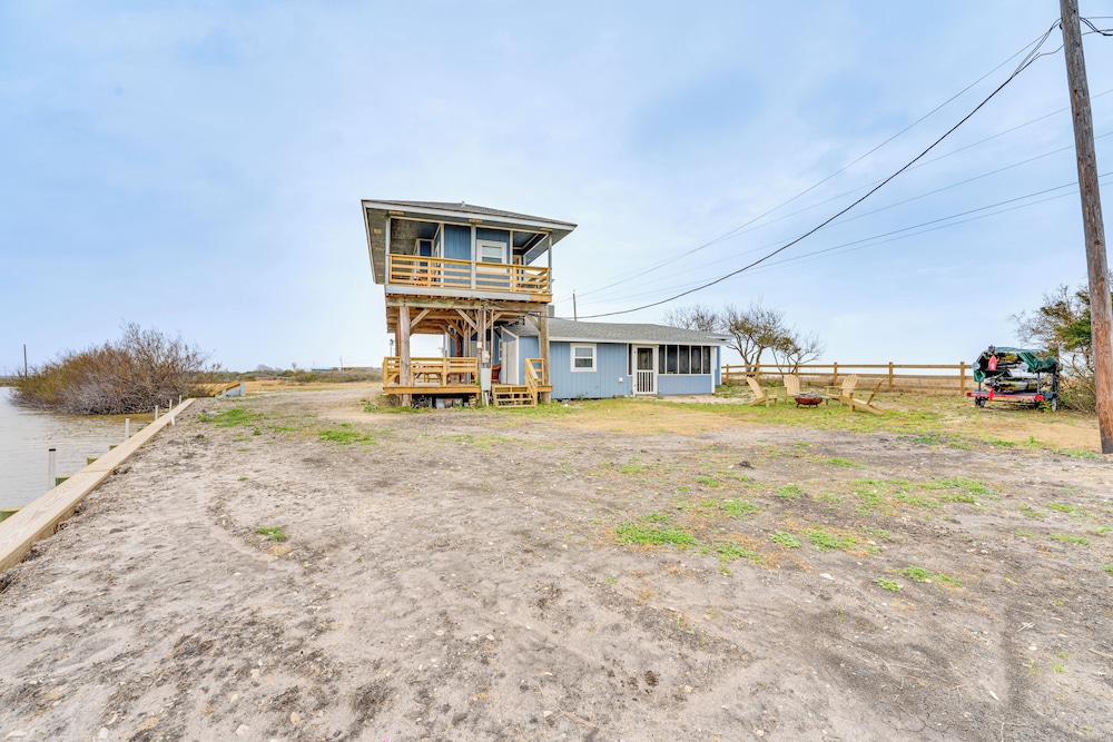 Gulf Coast Cottage w/ Beach Access: Fish & Paddle!