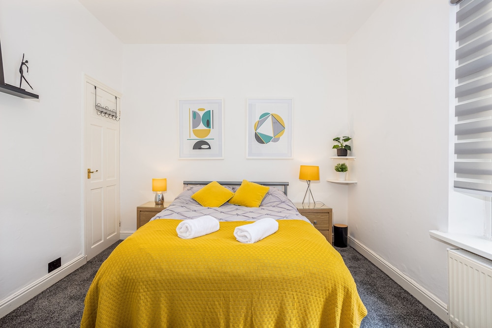 Stylish 3 bedroom home view 4