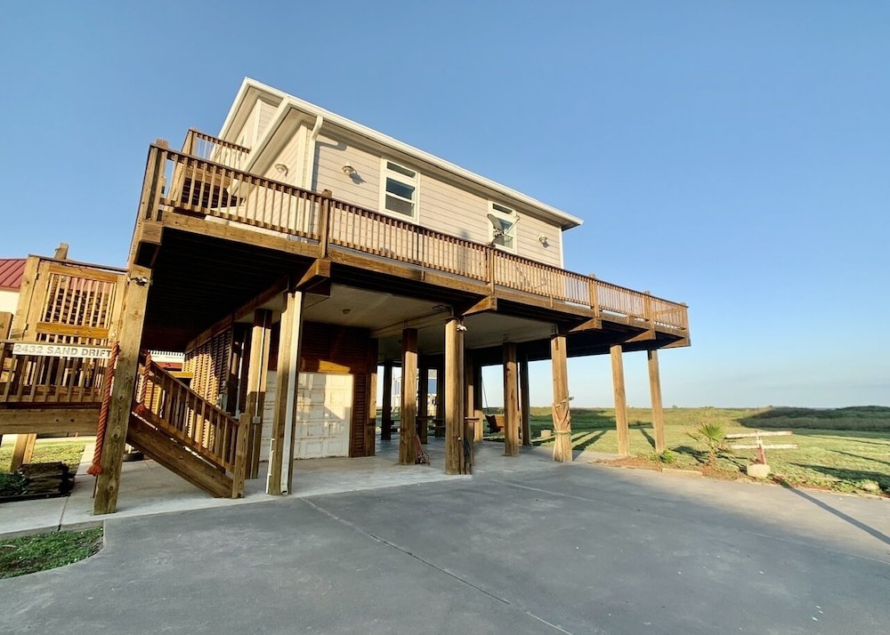 Sea Hag 3 Bedroom Home by RedAwning view 2
