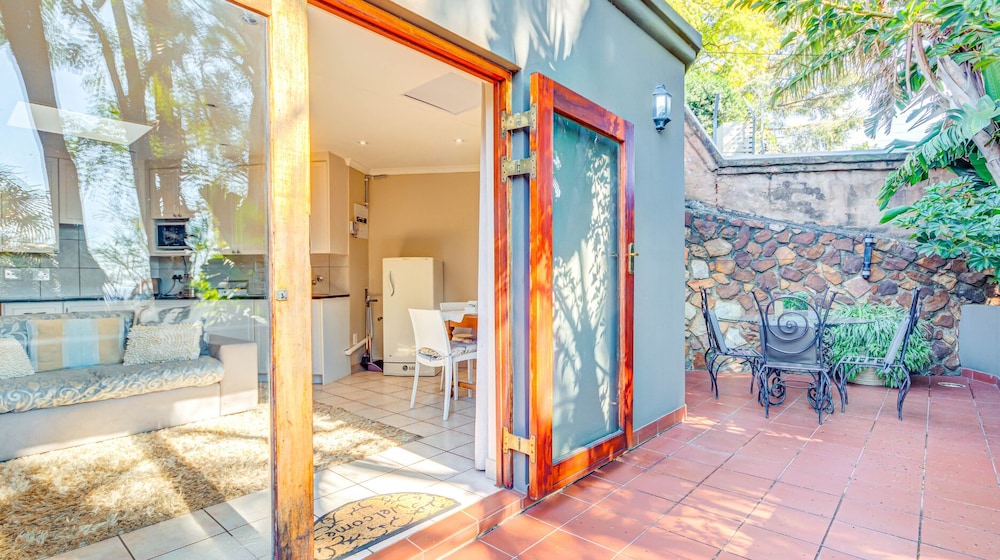 House Sunbeam GuestHouse
