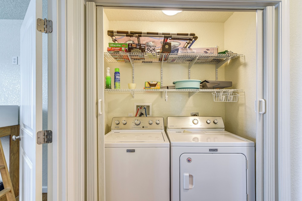 Walk to Beach: Gulf-view Home in Surfside Beach!