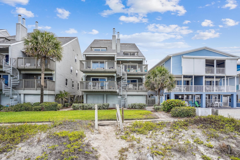 Pelican Pointe 2C
