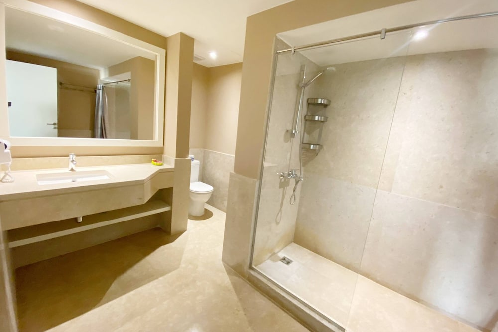 Xuru Stays I Minimal & Central 1bdr Apt. @ Abu Tig Marina