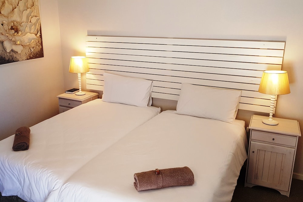 Moda Rossi, Langebaan 8-sleeper