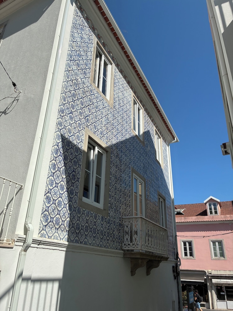 Sintra Flower Vintage Chalet