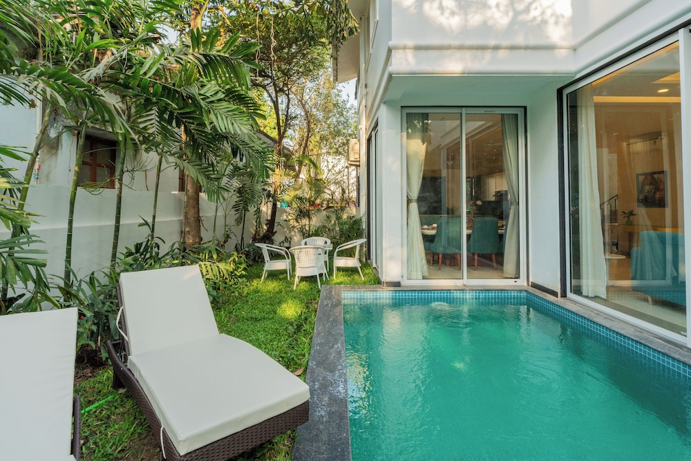ELIVAAS Laguna Camellia | Luxe 4 BHK Villa Near Popular Beaches with Private Pool