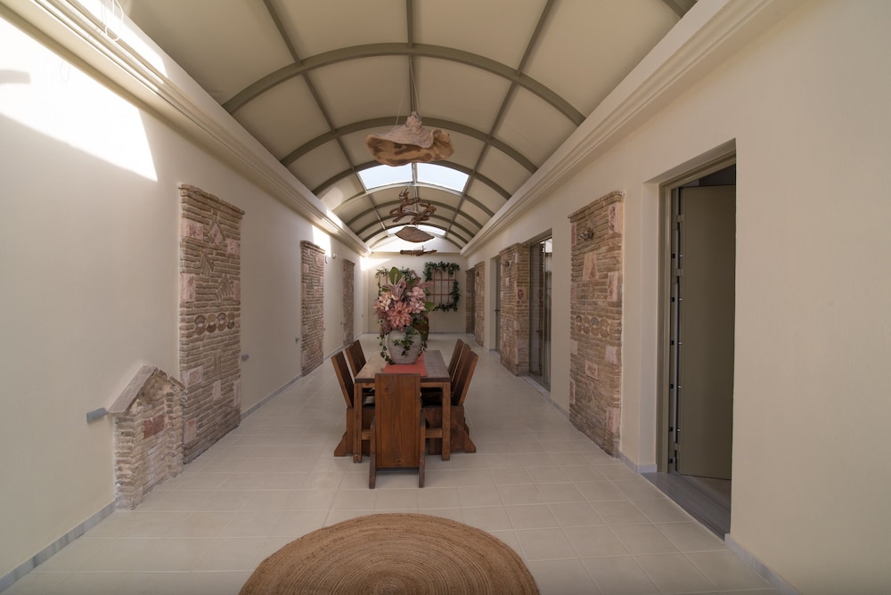 Lodge Apartments
