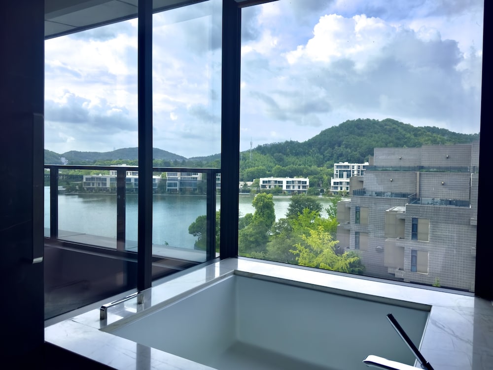 Hilton Ningbo Dongqian Lake
