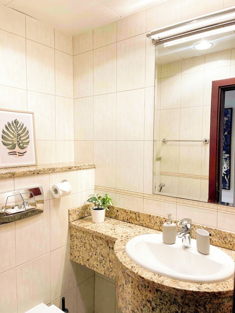 2BR Luxury Apartment Sea View