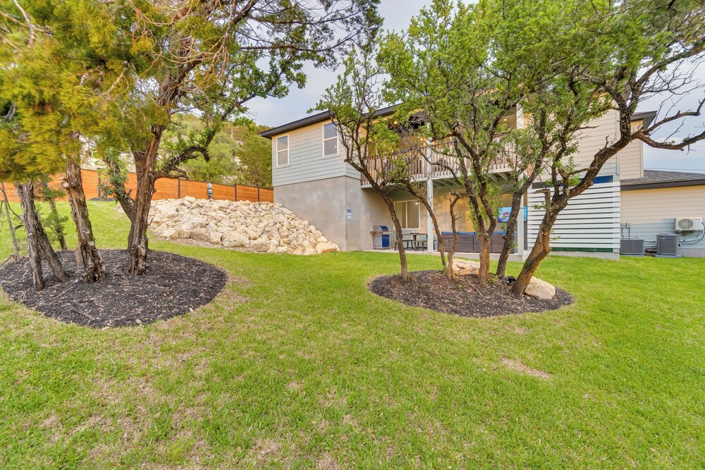 Lago Vista Home w/ Game Room Outdoor Tub! - Property Image 45