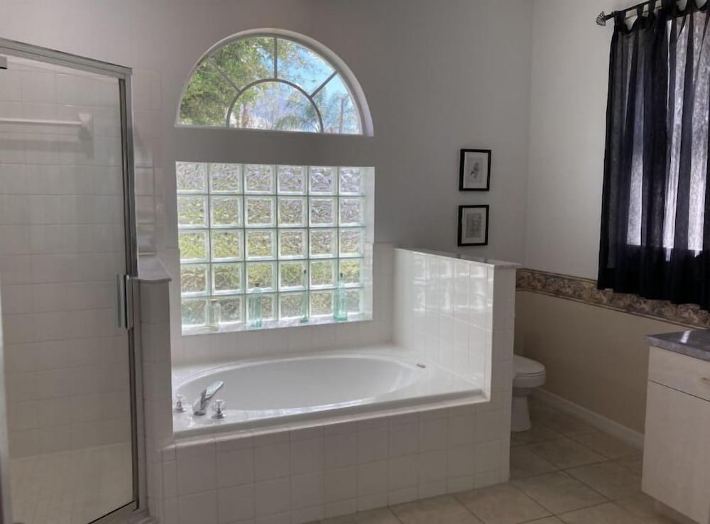Free Welcome Pack - Private Pool - Near Parks