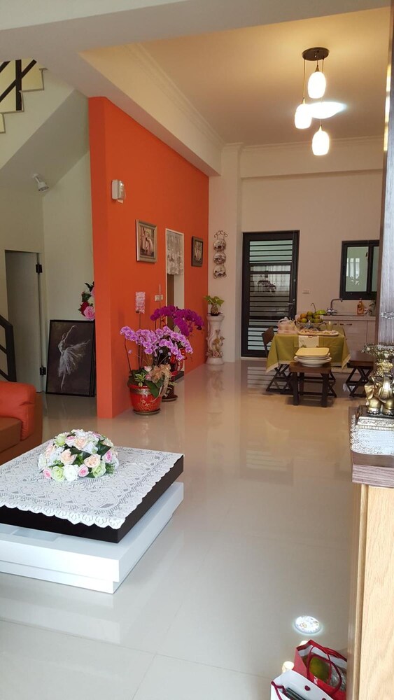 Puli Waltz Villa