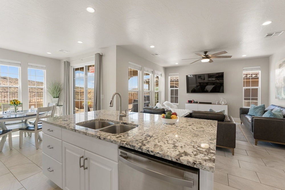 Forever Summer 5 Bedroom Townhouse