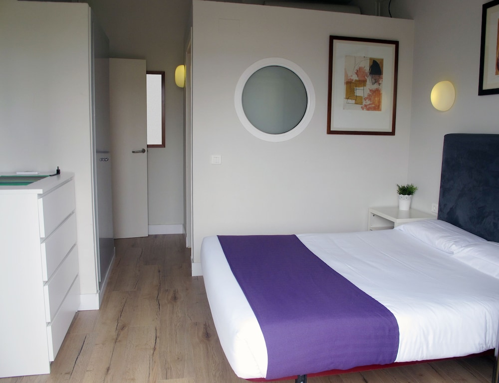 Apartamentos Mayerling Bisbe Urquinaona