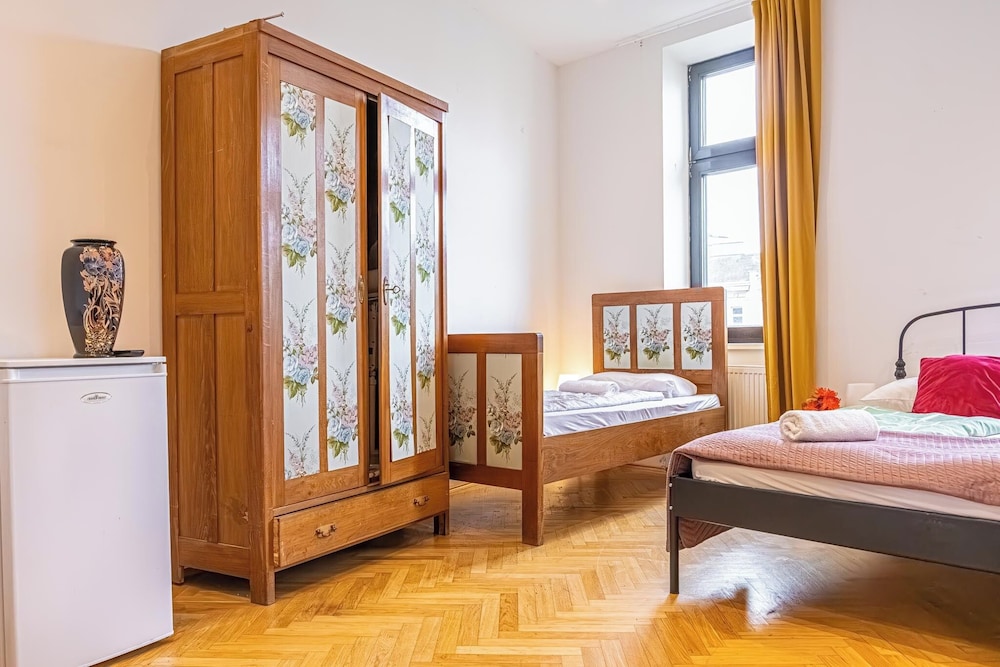 Cozy Room Near U6 Dresdner Subway Line