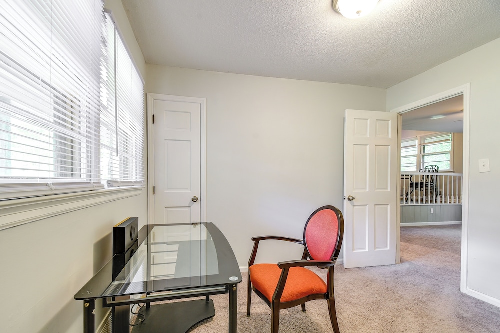 2 Mi to Dtwn: Spacious Home in Cary w/ Deck, photo 32