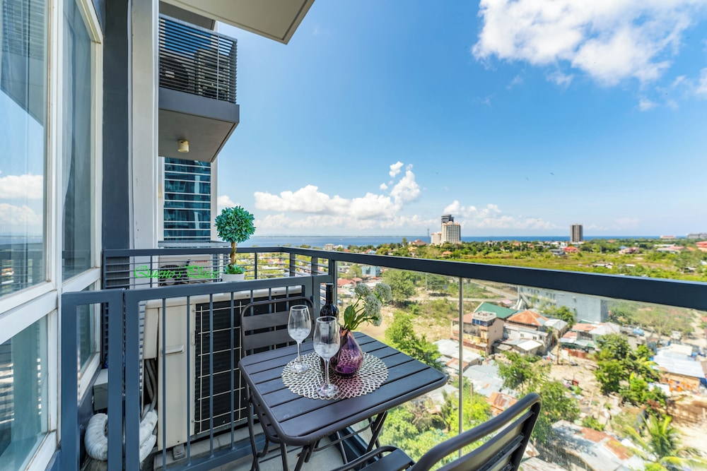 One Pacific Residence 1BR Ocean View
