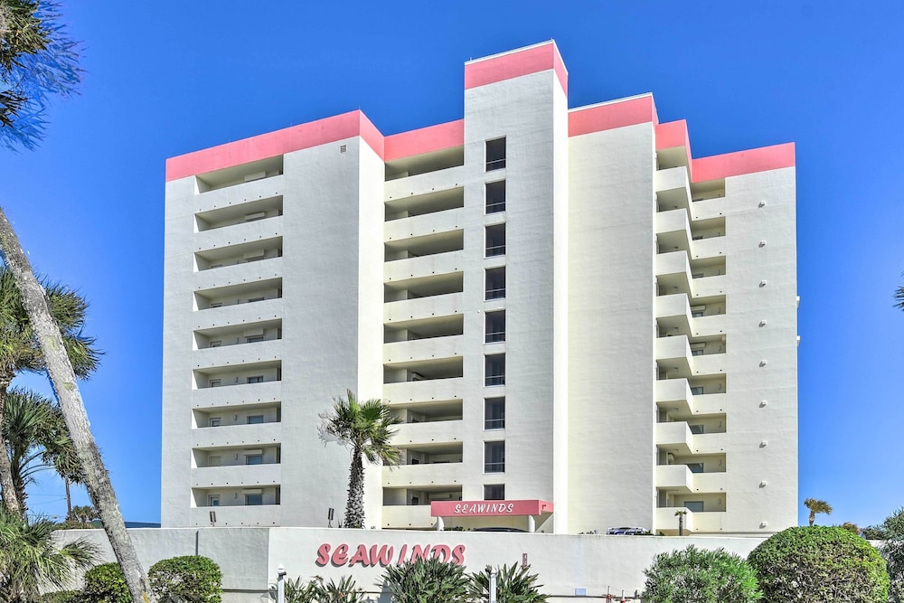 Oceanfront Retreat w/ Pool: Steps to Ormond Beach
