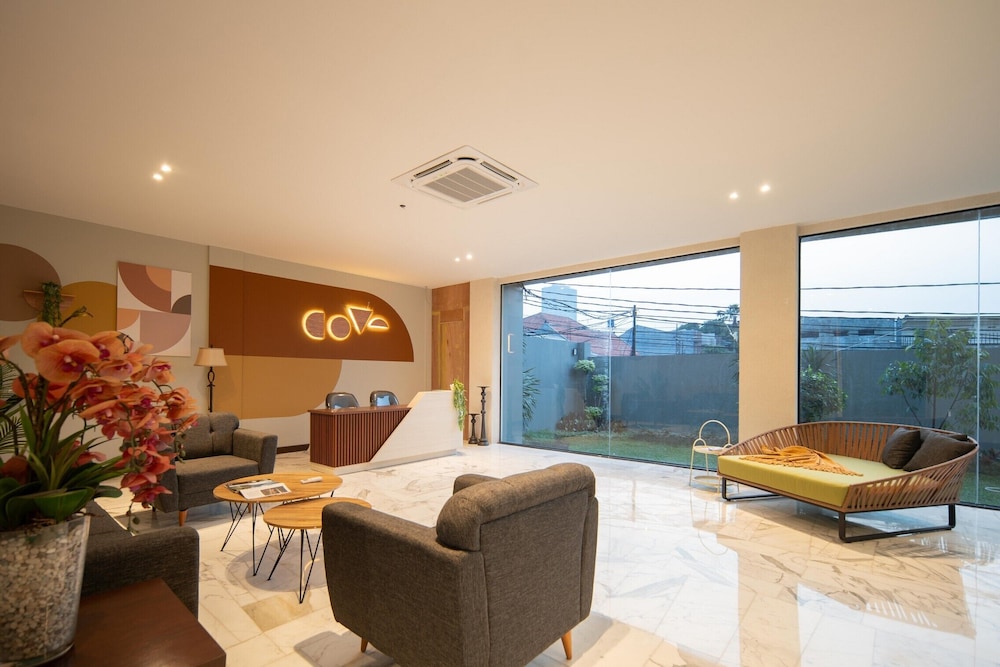Cove Rumaya