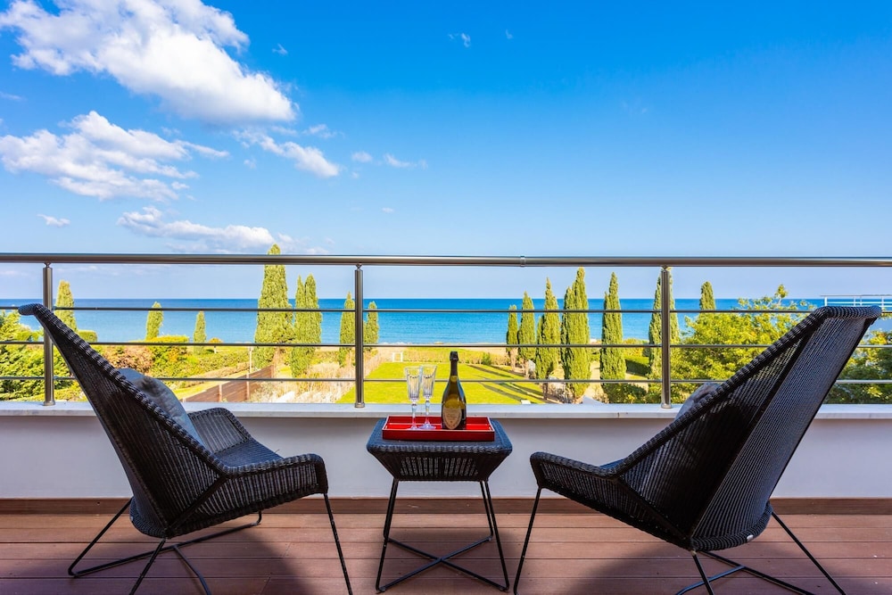 Annabel Beach Palace