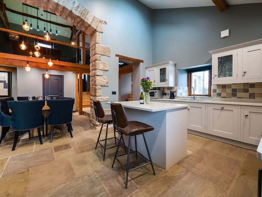 Three Peaks Barn