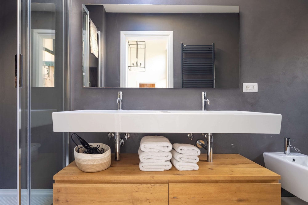 w Amazing 2BR in Centric in Florencia