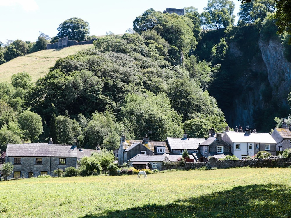 Buttercup Cottage