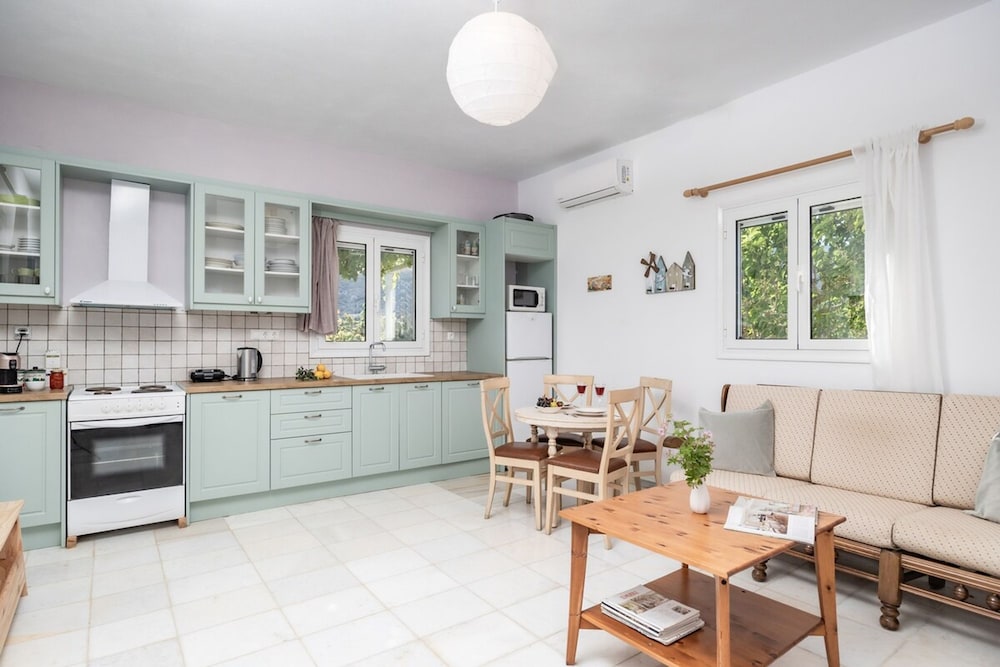 Marathitis Cottage House - Aegean sea View