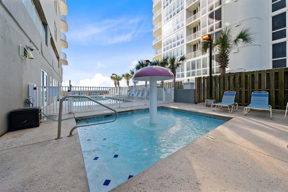 Island Royale 606