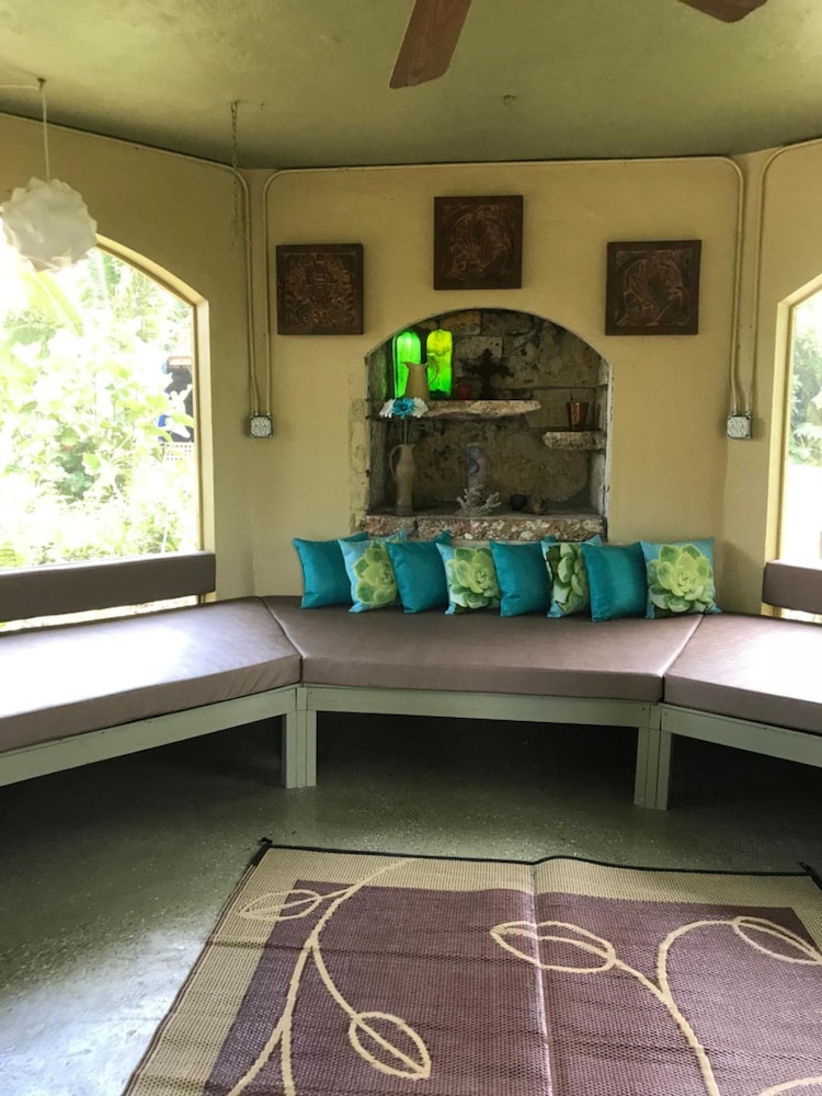 Hoosville Hostel