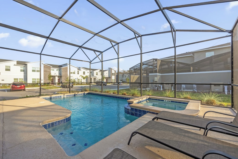 Resort Style 6BR Villa Private Pool