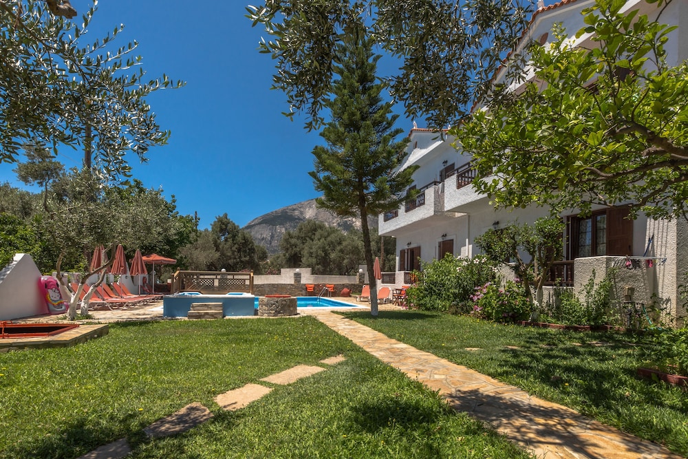 Evagelistria Apartments view 3