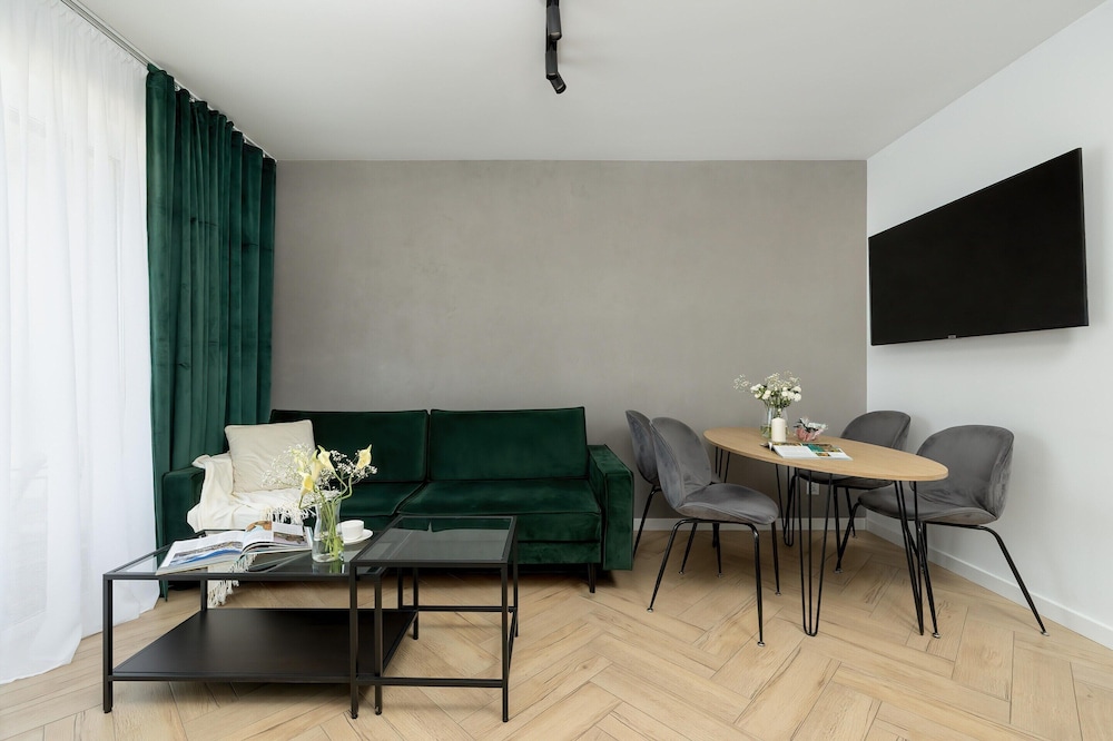 Apartment in Dziwnow With River View & Spa