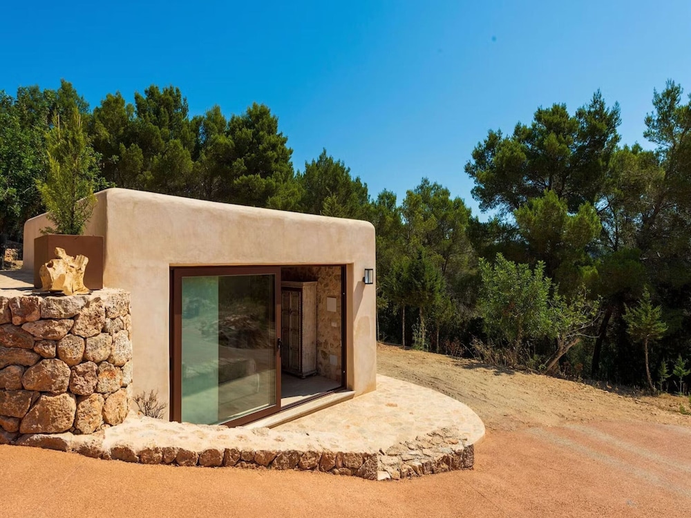 Holiday Home With Children Play Area