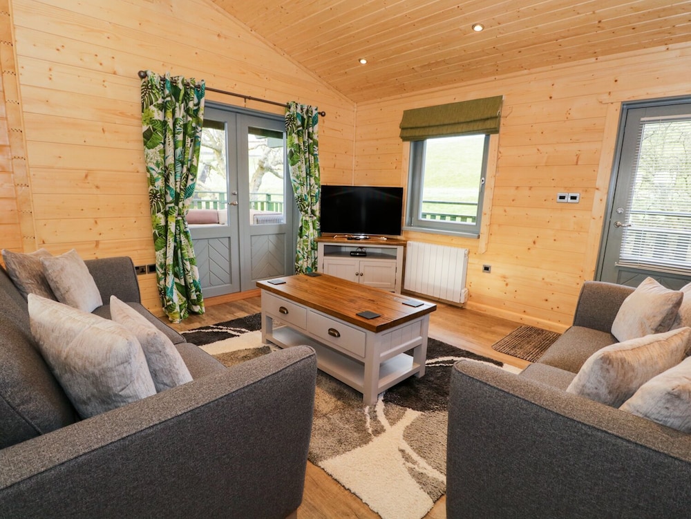 Oak Lodge view 4