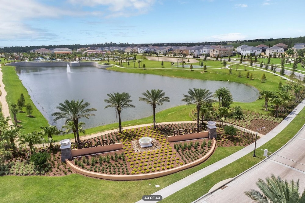 Solara Dreams 4BD Pool Home Next to Disney